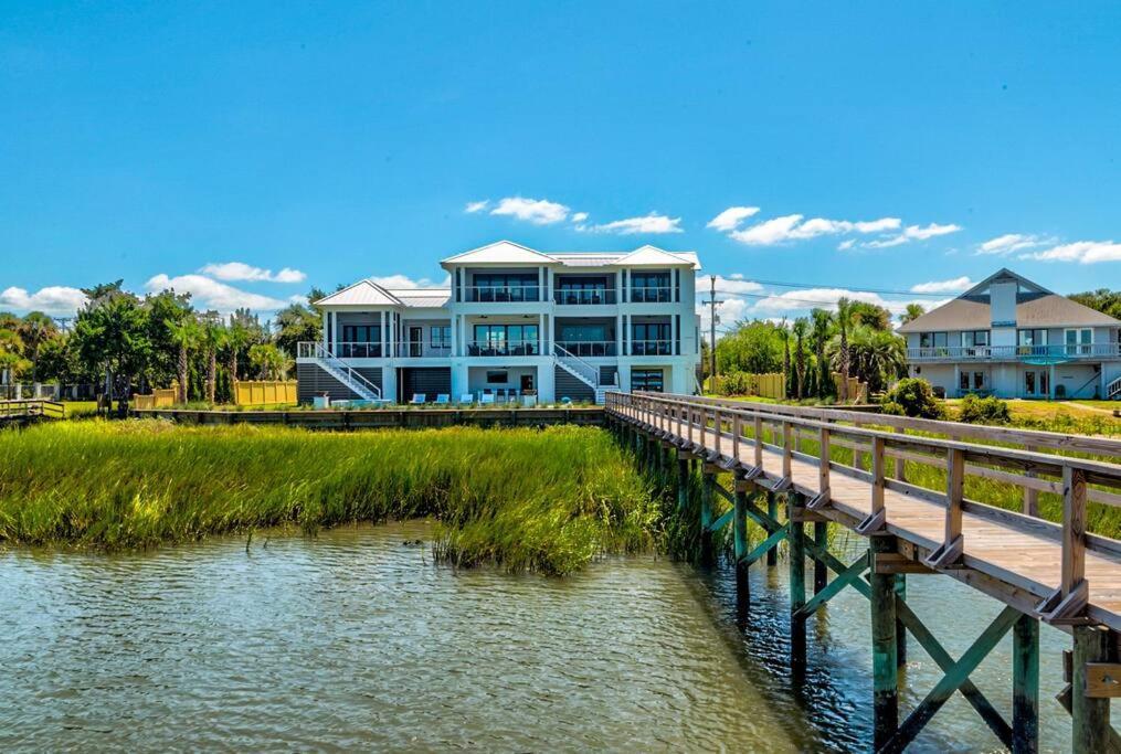 جزيرة النخيل New Waterfront Home With Deep Water Dock المظهر الخارجي الصورة