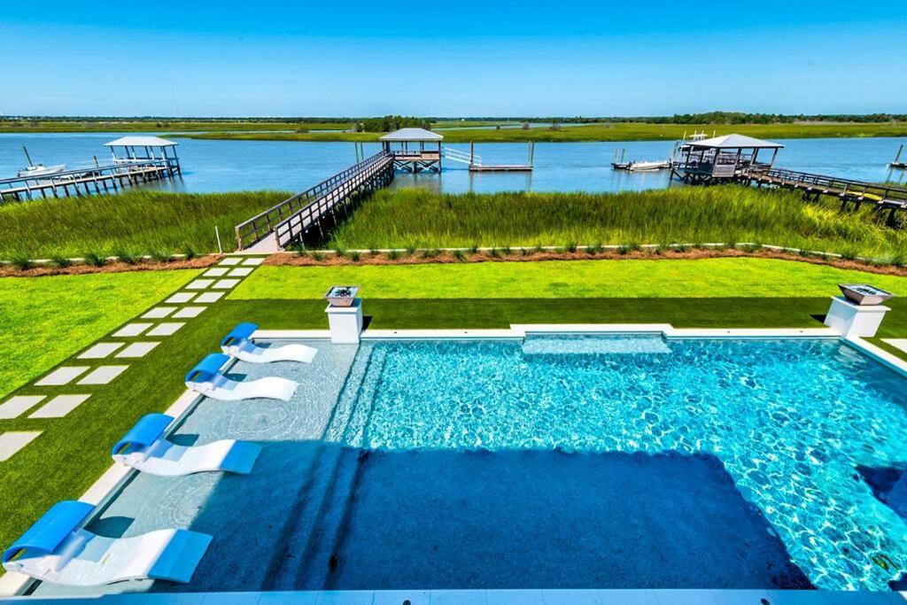 جزيرة النخيل New Waterfront Home With Deep Water Dock المظهر الخارجي الصورة