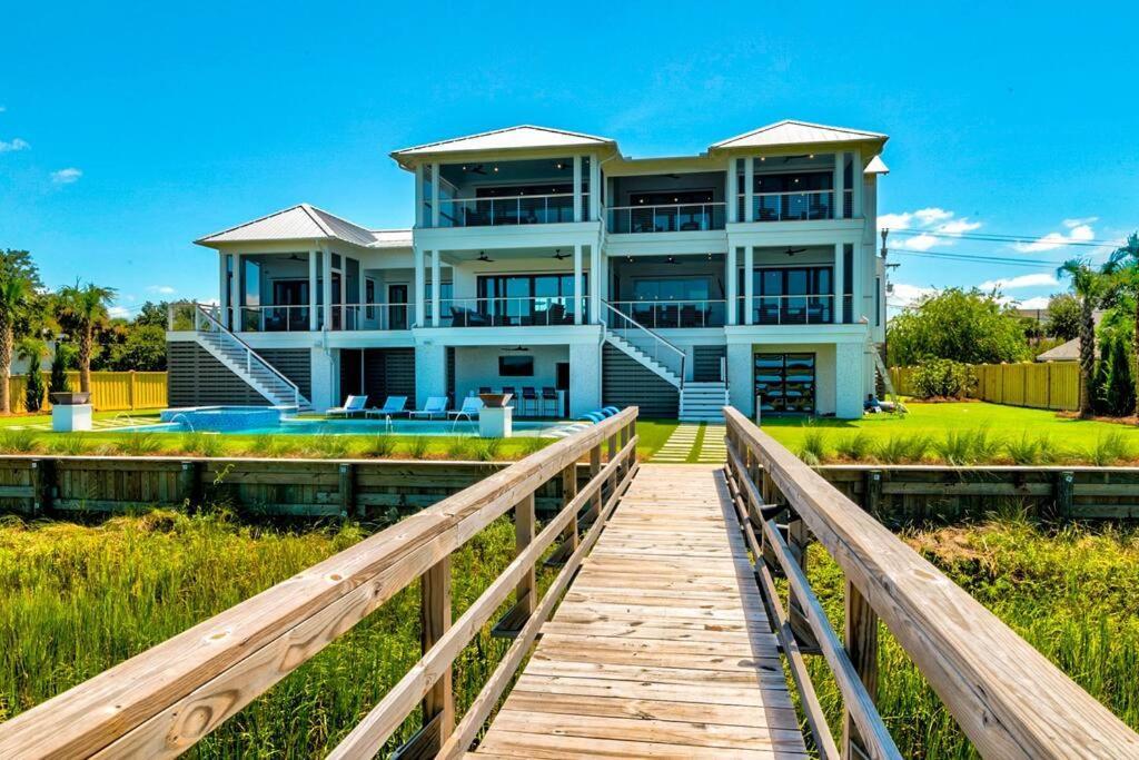 جزيرة النخيل New Waterfront Home With Deep Water Dock المظهر الخارجي الصورة