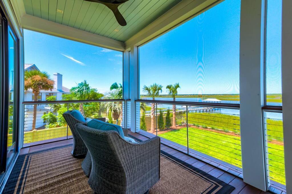 جزيرة النخيل New Waterfront Home With Deep Water Dock المظهر الخارجي الصورة